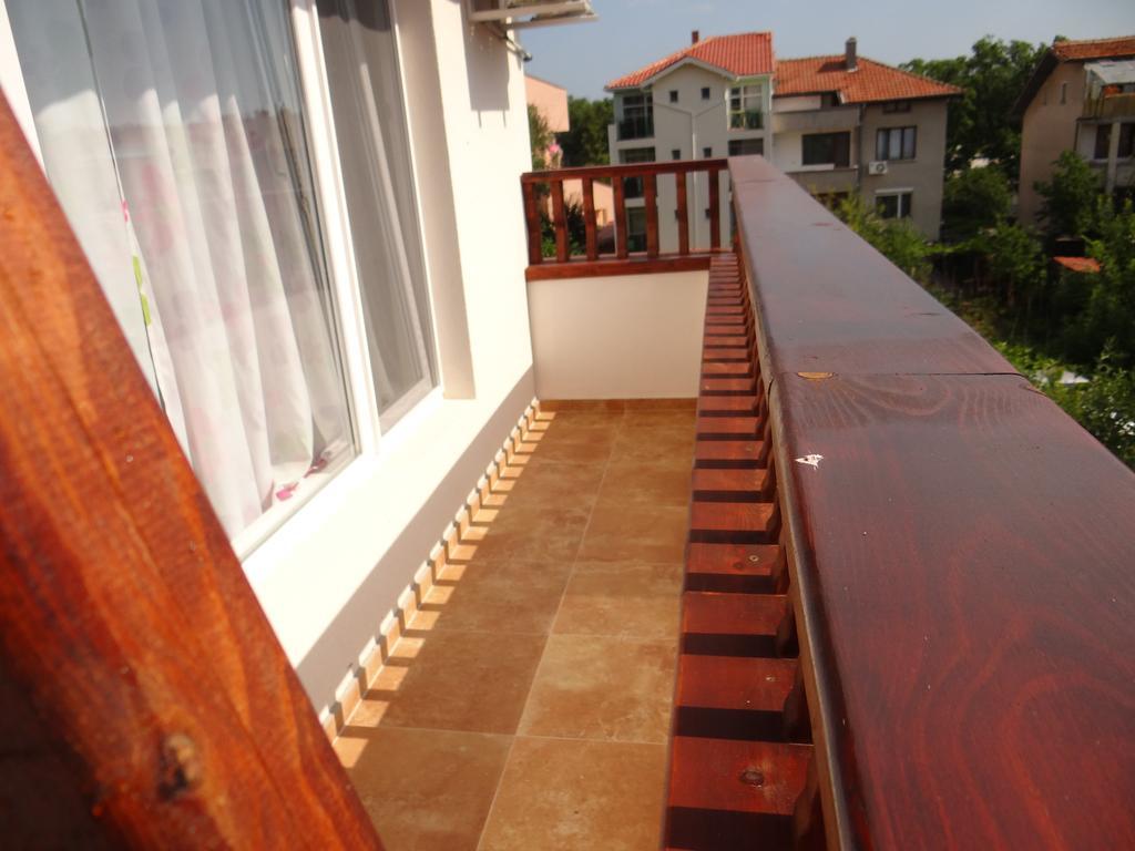Guest House Rosa Kiten  Ngoại thất bức ảnh